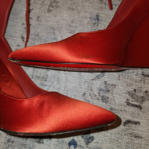 Burberry Prosrum Crayford Red Satin Wedge - Picture 8 of 9